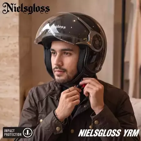 Helm Hitam